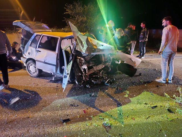 Kütahya'da Trafik Kazası: 1 Ölü, 4 Yaralı