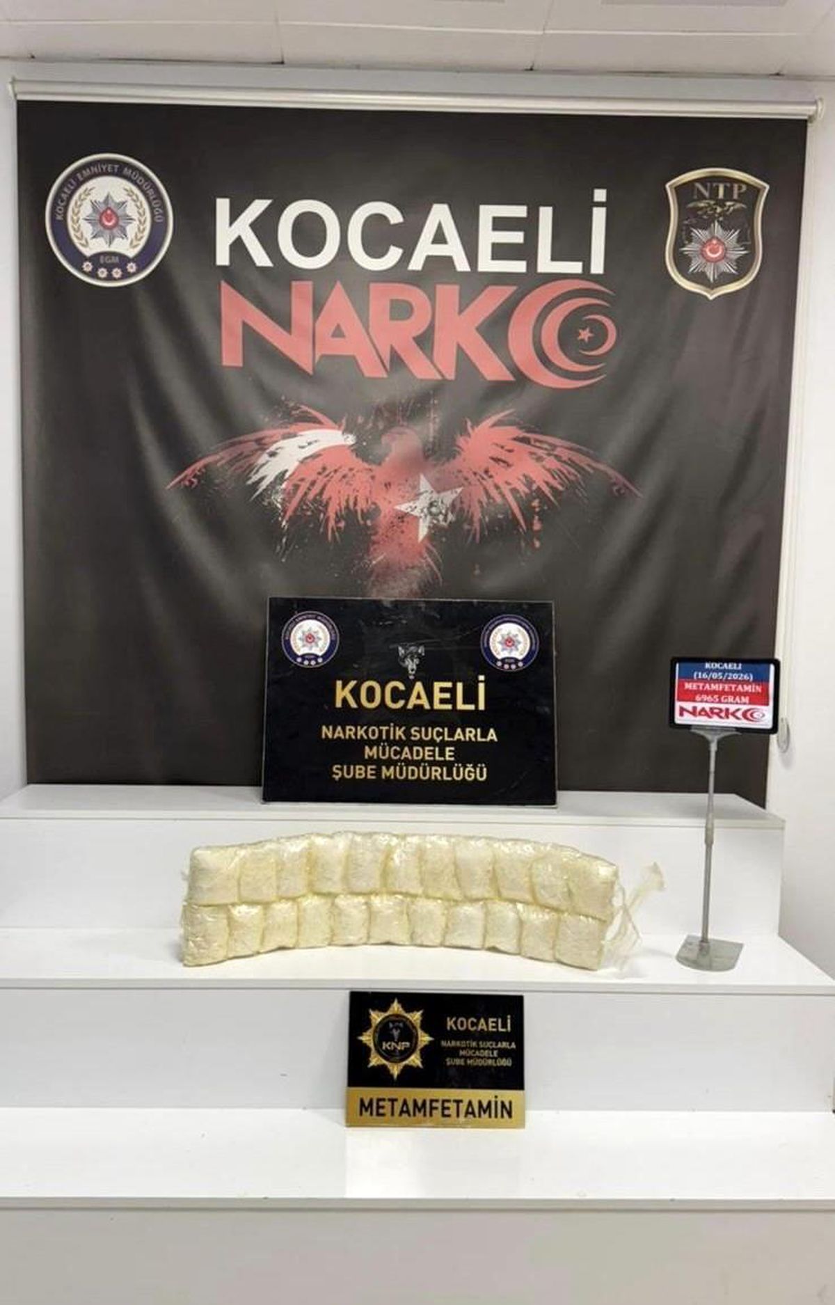 İzmit\'te Otobüste 7 Kilo Uyuşturucu Ele Geçirildi