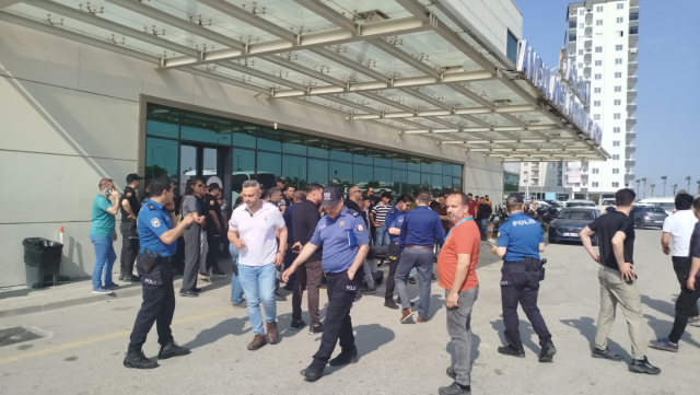 Mersin'de 17 yaşındaki pompalı tüfekli saldırgan 4 kişiyi öldürdü, 8 kişiyi yaraladı