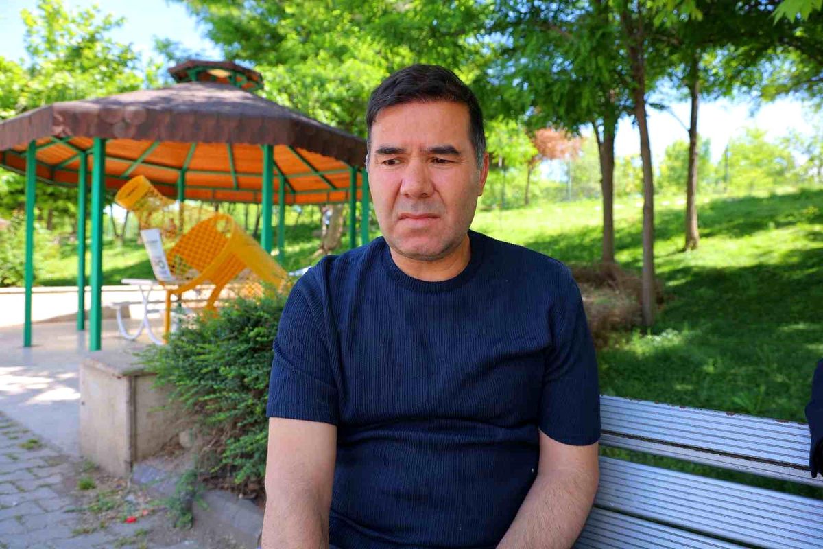 Mustafa\'nın Babasından Dua Beklentisi