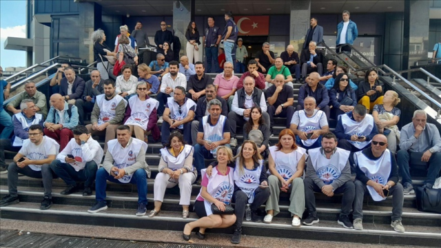 Sevcan Orhan ile Buca Belediye Başkanı Görkem Duman nişanlandı