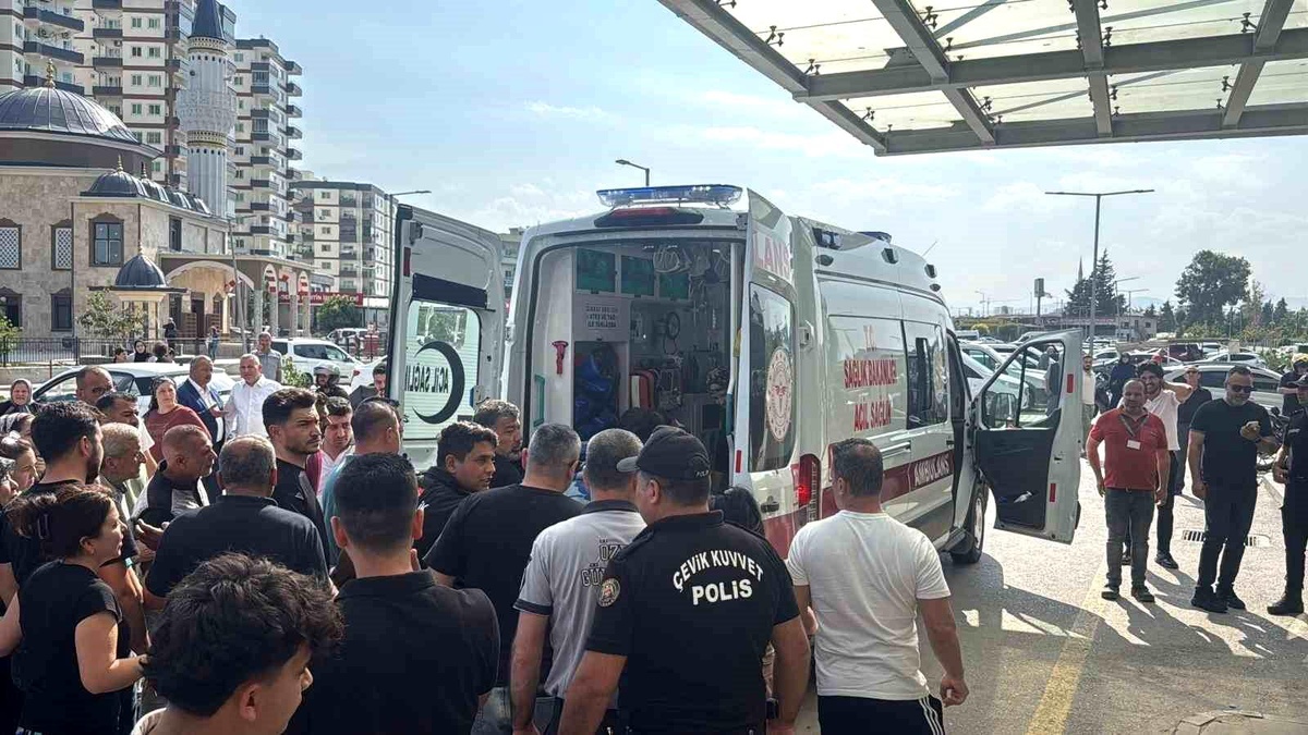 Tarsus\'ta Silahlı Saldırı: 4 Ölü, 8 Yaralı