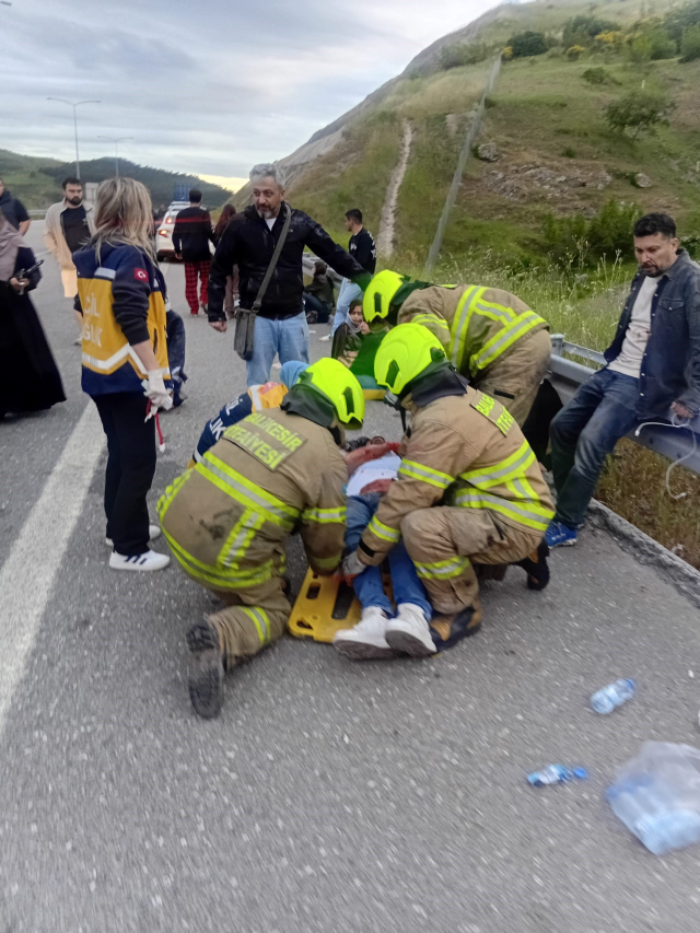 Susurluk'ta yolcu otobüsü devrildi: 25 yaralı