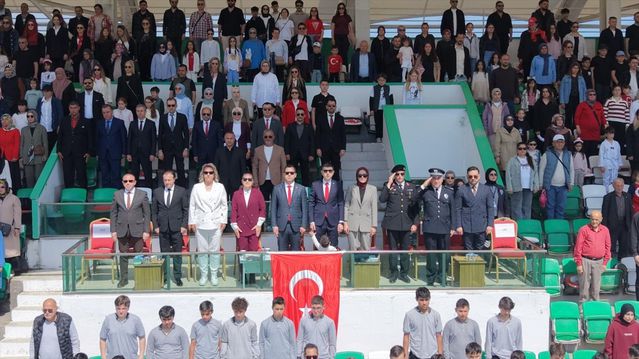 Alaçam'da 19 Mayıs Coşkuyla Kutlandı