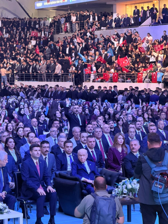 Devlet Bahçeli'den binlerce gence Terörsüz Türkiye mesajı: Kardeşlik bağlarınız sağlam olsun