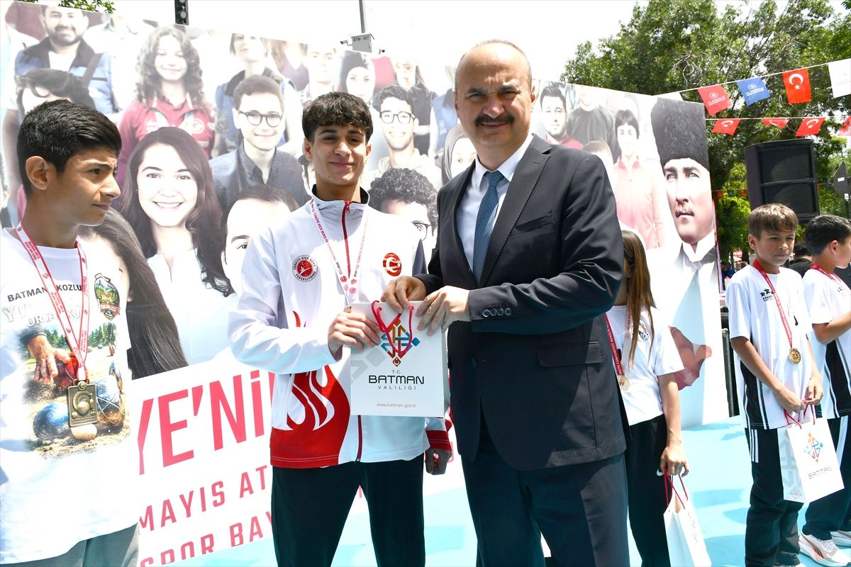 19 Mayıs Kutlamaları: Gençlik ve Spor Bayramı