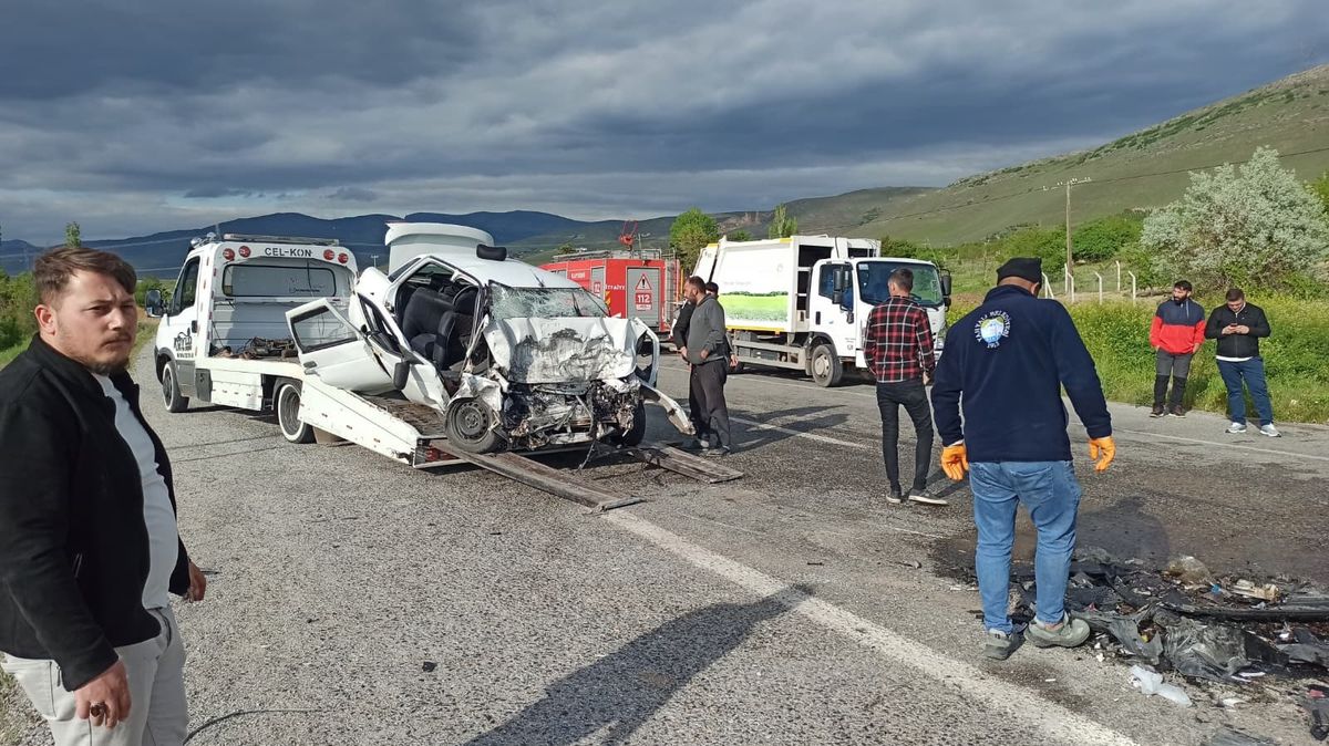 Kayseri\'de Trafik Kazası: 1 Ölü, 2 Yaralı