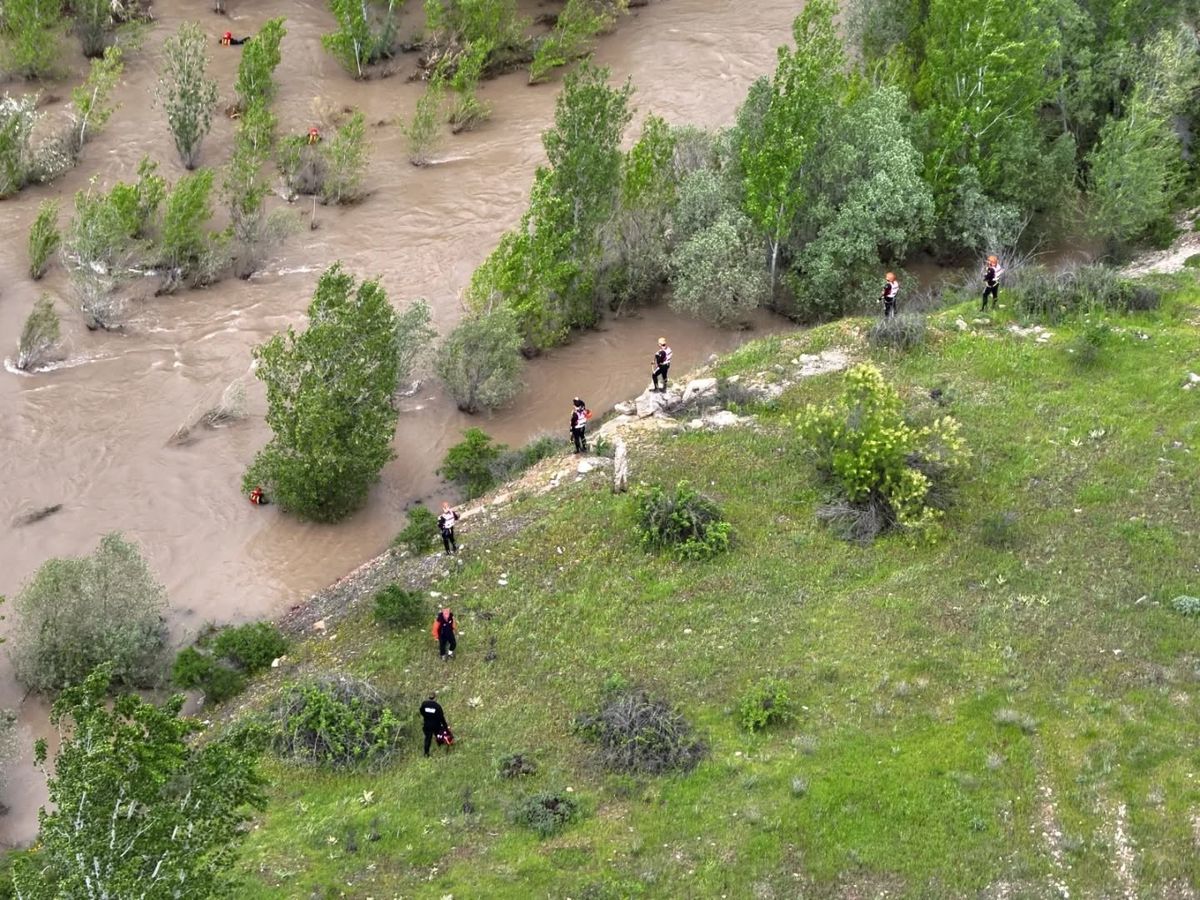 Sivas\'ta Kaza: Kaybolan Genç İçin Arama Devam Ediyor