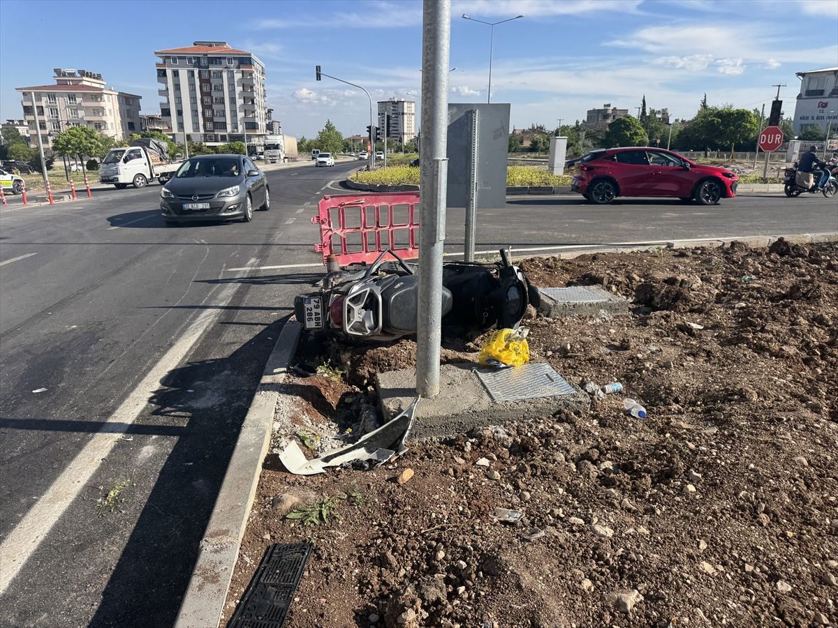 Kilis\'te Trafik Kazası: 3 Yaralı