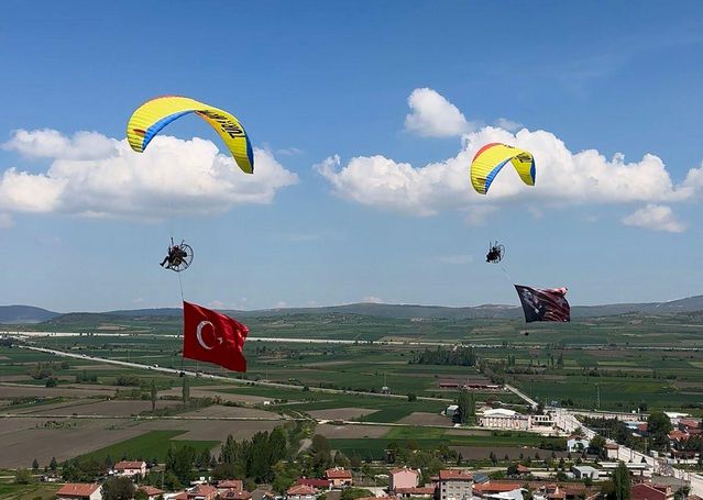 Eskişehir'de Havada Bayram Coşkusu