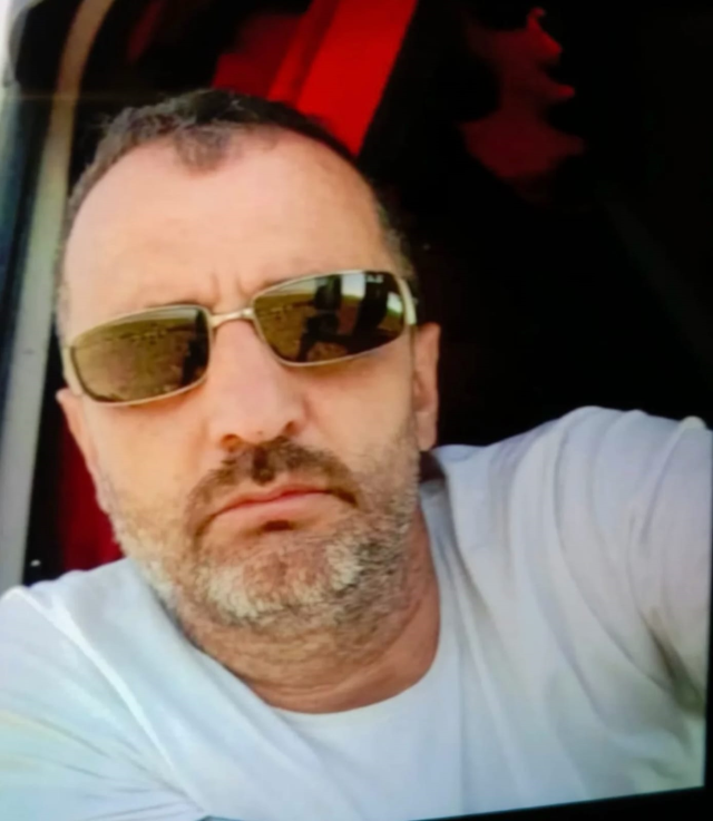 Mersin'de katledilen 5 kişi toprağa verildi! Gözyaşları sel oldu