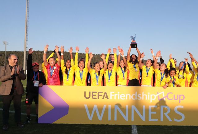 Aküzüm, UEFA Gençlik Komitesi Üyesi Seçildi