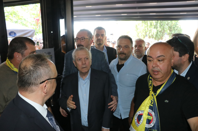 Yalova’da Aziz Yıldırım izdihamı