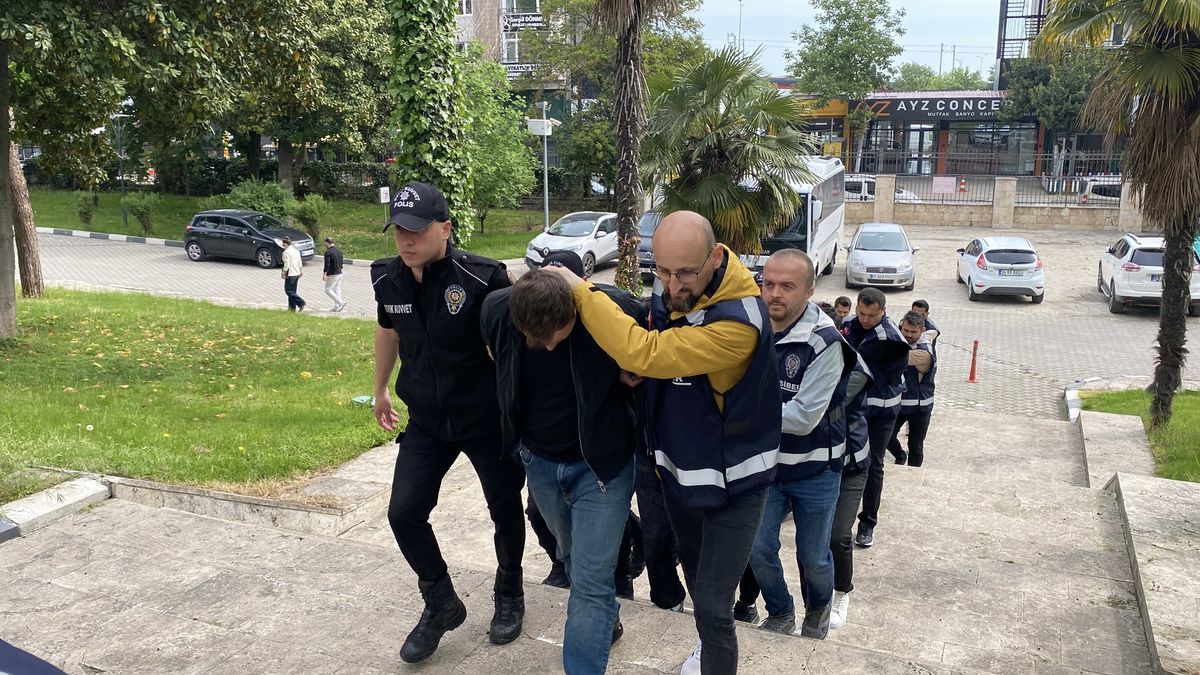 Samsun\'da Yasa Dışı Bahis Operasyonu: 9 Gözaltı