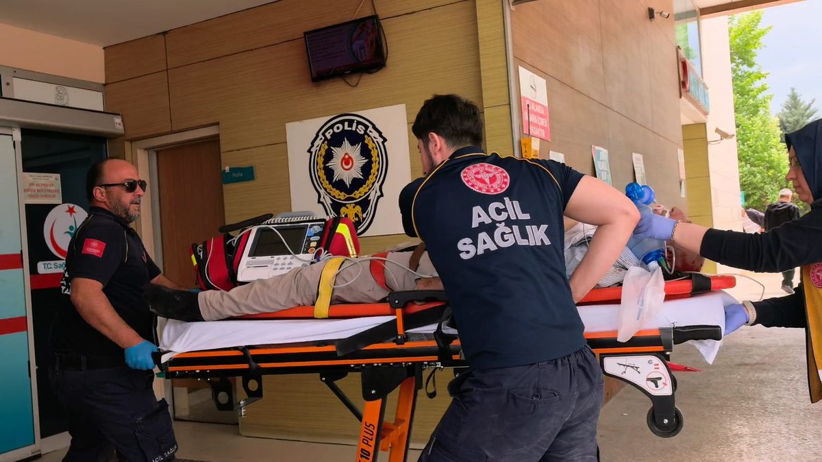 İnegöl\'de İş Yeri Sahibi Asansör Boşluğuna Düştü