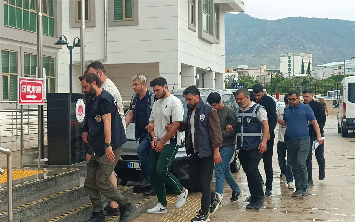 Kozan\'da Tabancayla Öldürülen Genç İçin 3 Tutuklama