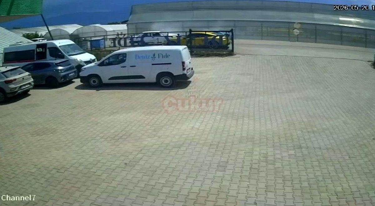 Kumluca\'da Trafik Kazası: 4 Yaralı