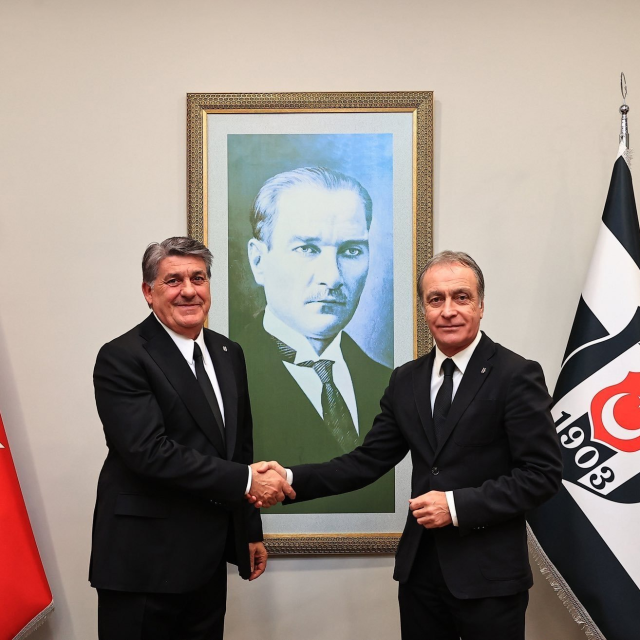 Beşiktaş'ta futbol direktörlüğü görevine Önder Özen getirildi