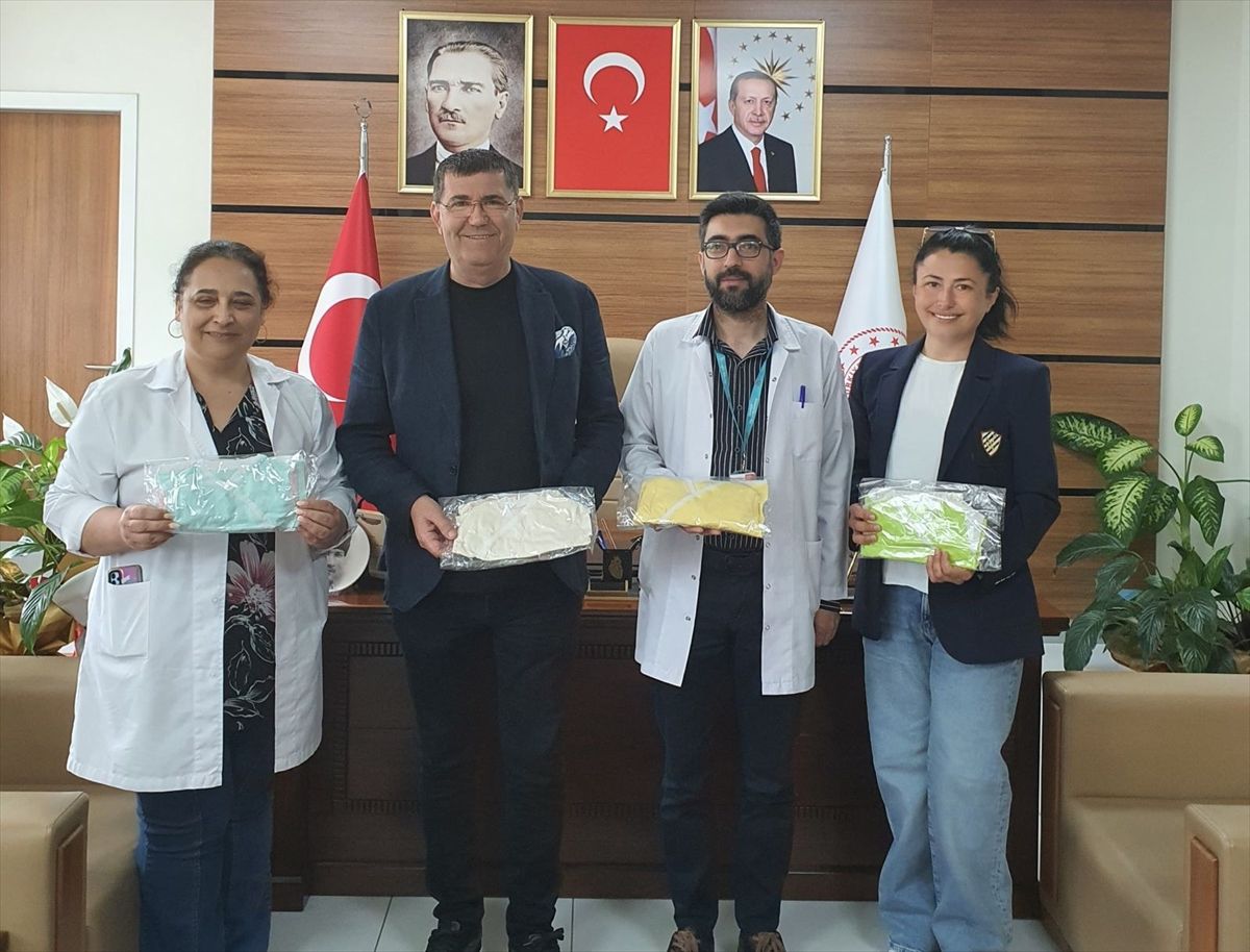 Biga\'dan Hastaneye El Emeği Bebek Kıyafetleri