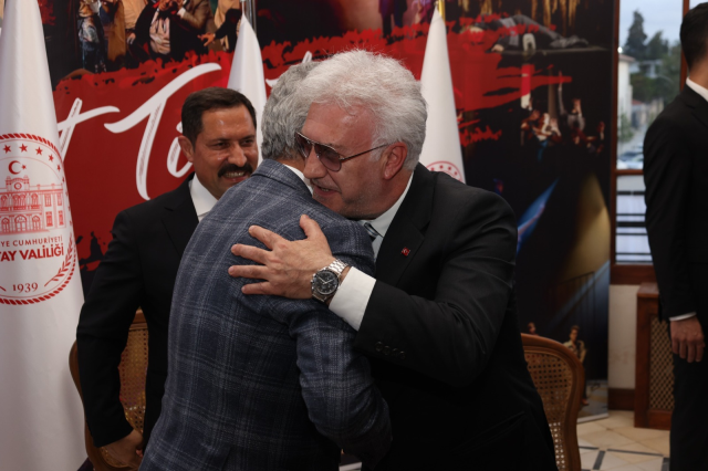 Devlet Tiyatroları tarihi Hatay Meclis Binası’nda perdelerini açtı