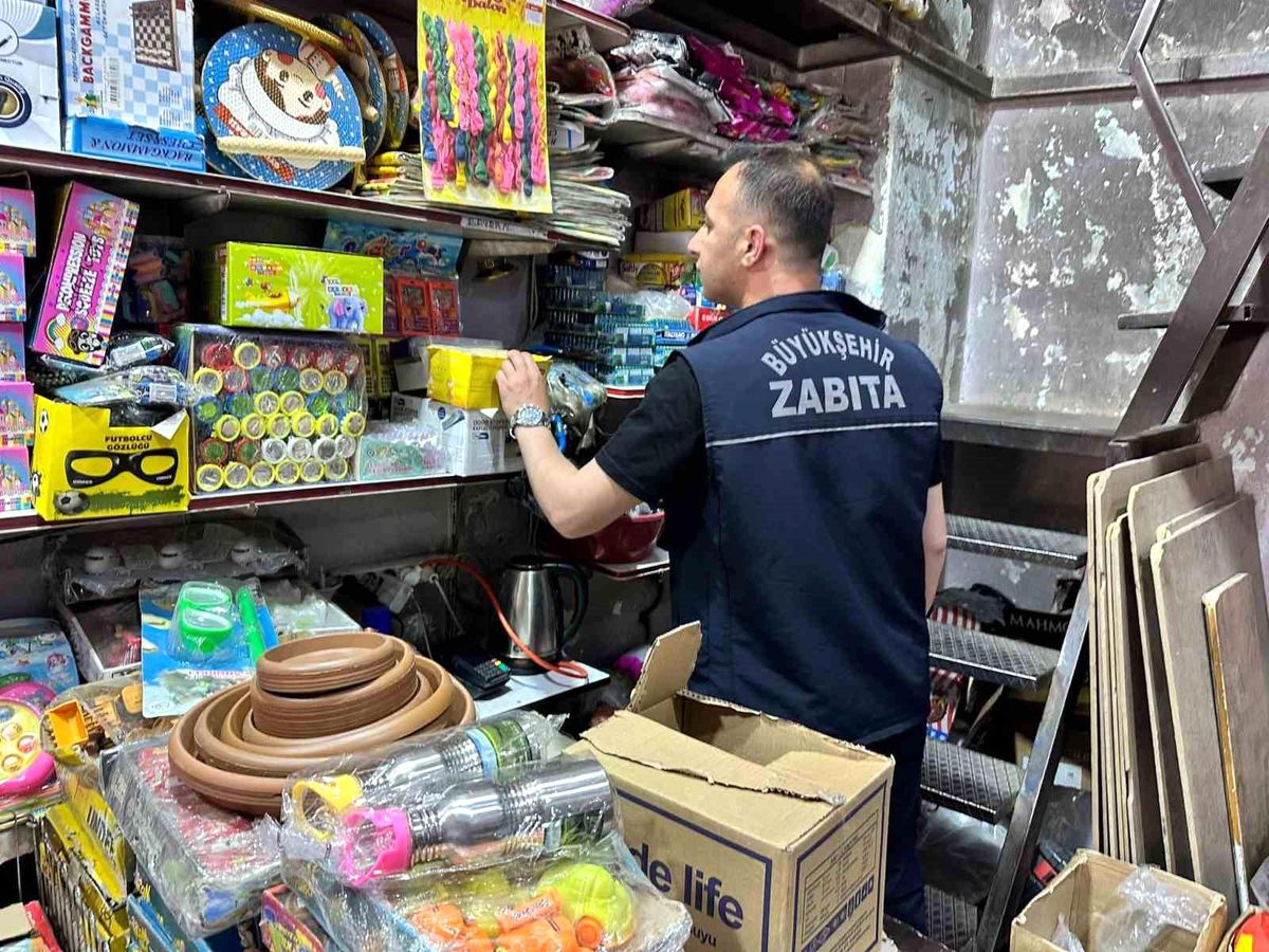 Diyarbakır\'da bayram öncesi tatlı, şekerleme ve marketlere gıda denetimi