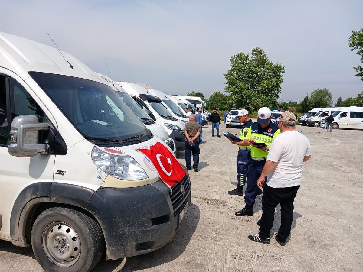 Düzce\'de okul servis araçları denetimi sürüyor