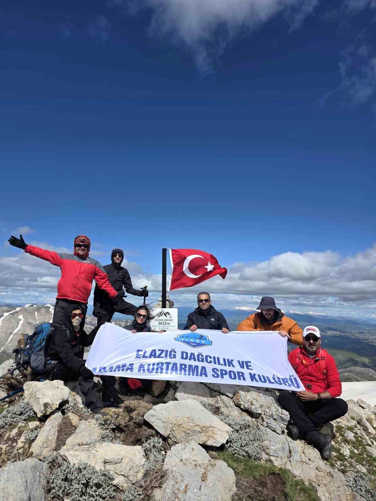 ELDAK\'tan Zirve Tırmanışı