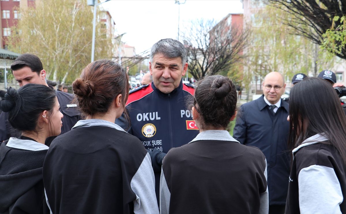Erzurum\'da Okul Polisi İle Olay Sayısı Düşüyor