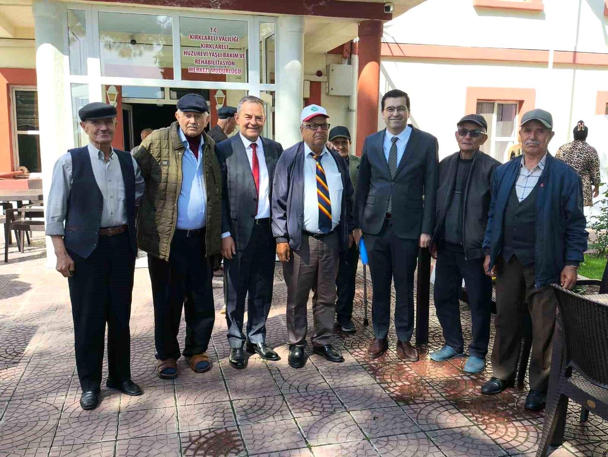 Yaşlıların Hikayeleri Dinlendi
