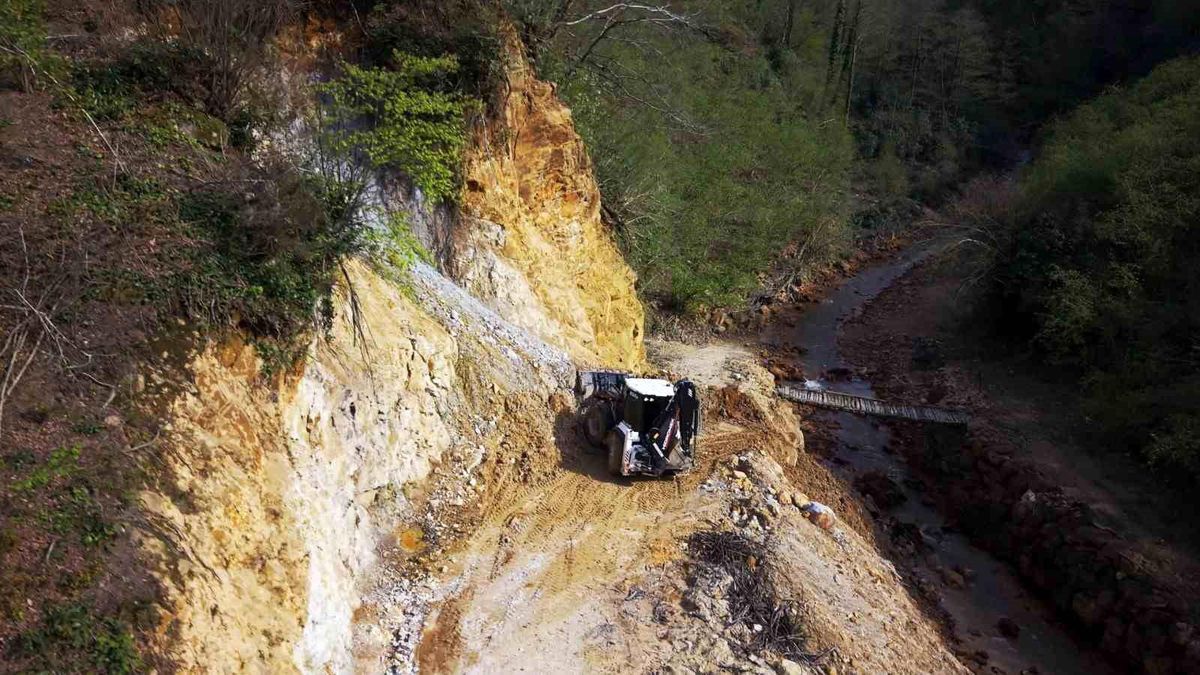 Giresun\'da Heyelan Sonrası Yol Temizlik Çalışmaları