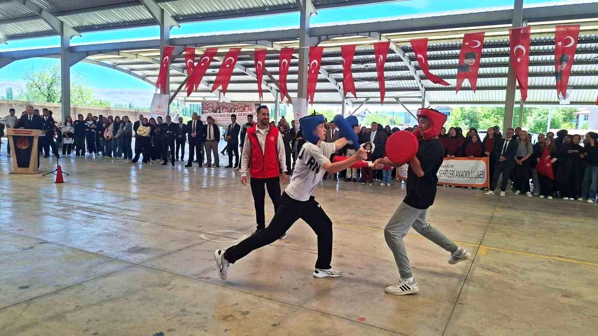 Matrak Oyunu Hisarcık\'ta Beğeni Topladı