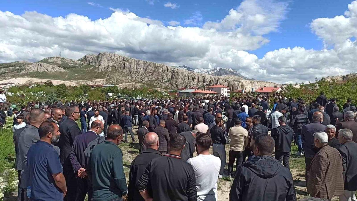 İş Kazasında Hayatını Kaybeden Genç Defnedildi