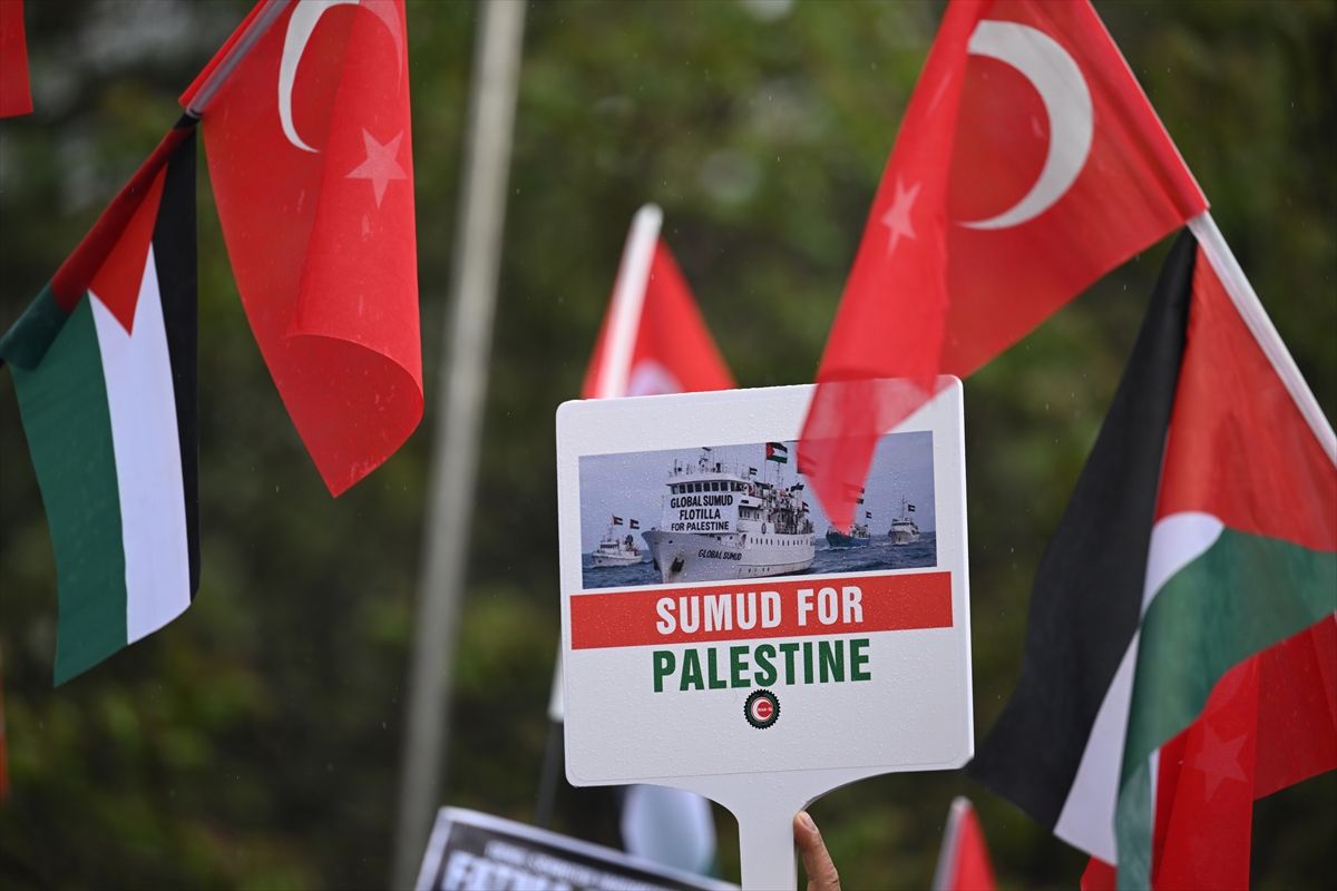 HAK-İŞ\'ten İsrail\'e Protesto