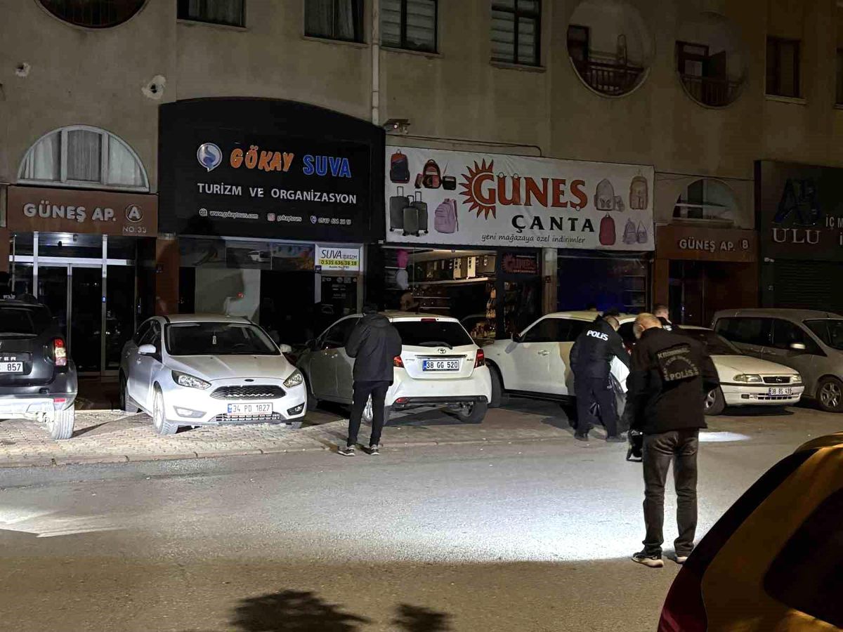 Kayseri\'de turizm acentesine silahlı saldırı