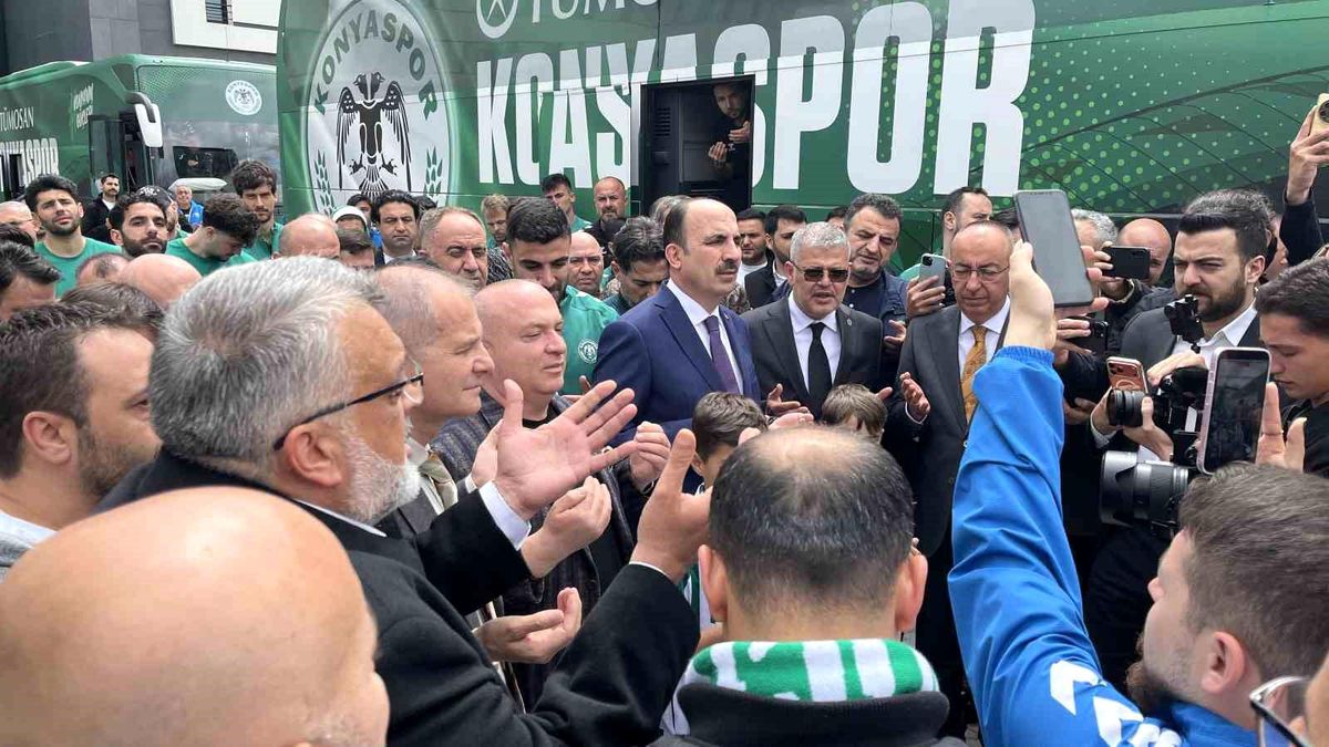 Konyaspor, kupa finali için Antalya\'ya uğurlandı