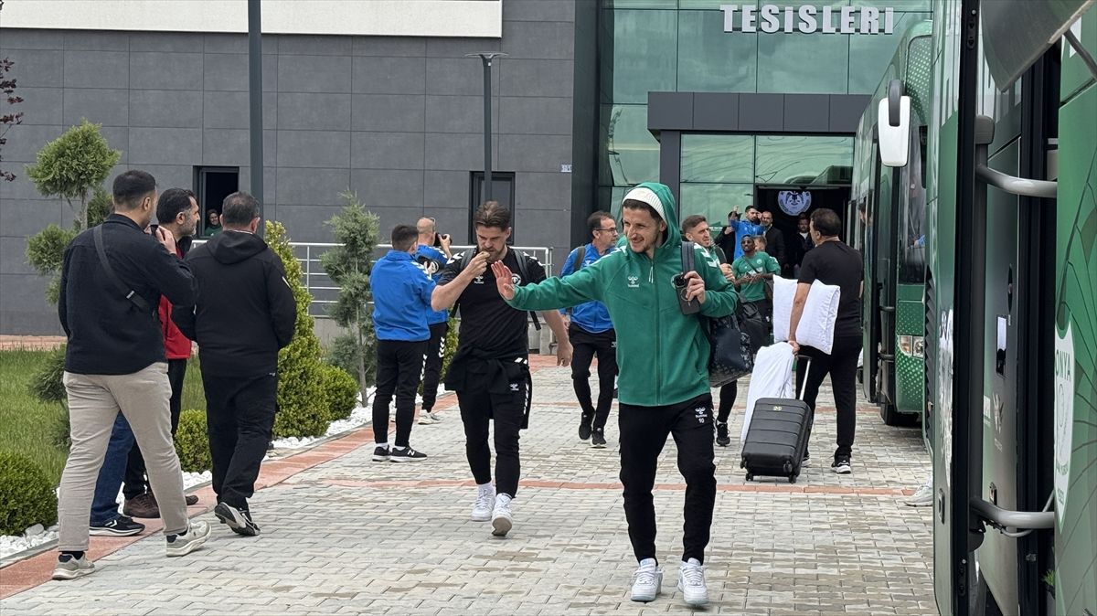 Konyaspor Antalya\'ya Gitti