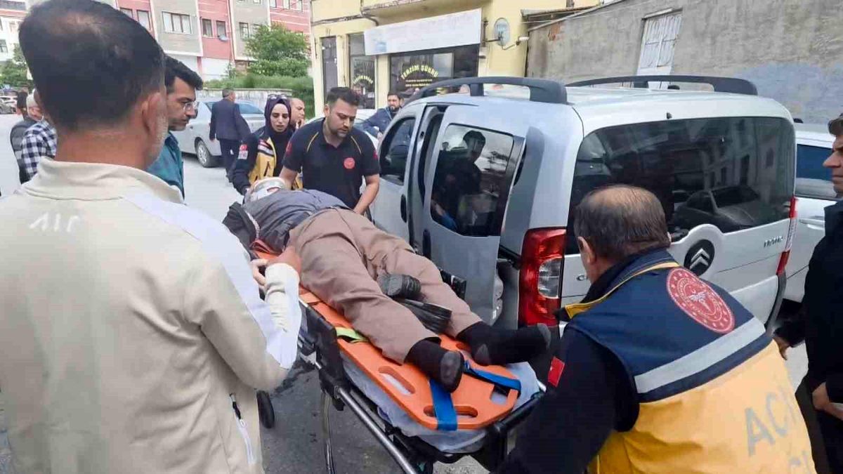 Kütahya\'da Trafik Kazası: Sürücü Rahatsızlandı