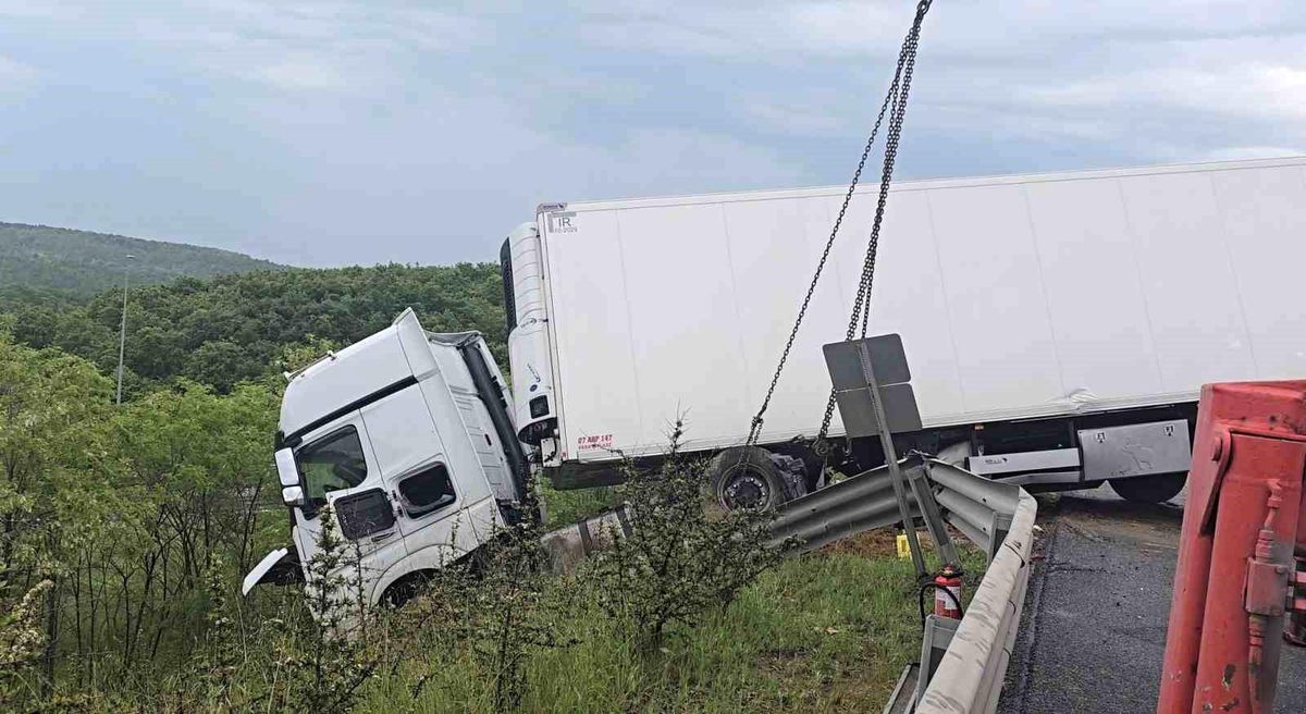 Kuzey Marmara Otoyolu\'nda Kaza: Şans Eseri Yaralı Yok