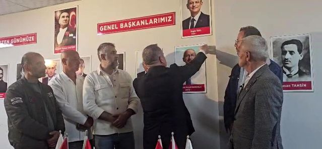 CHP'de Kılıçdaroğlu'nun Fotoğrafı İndirildi