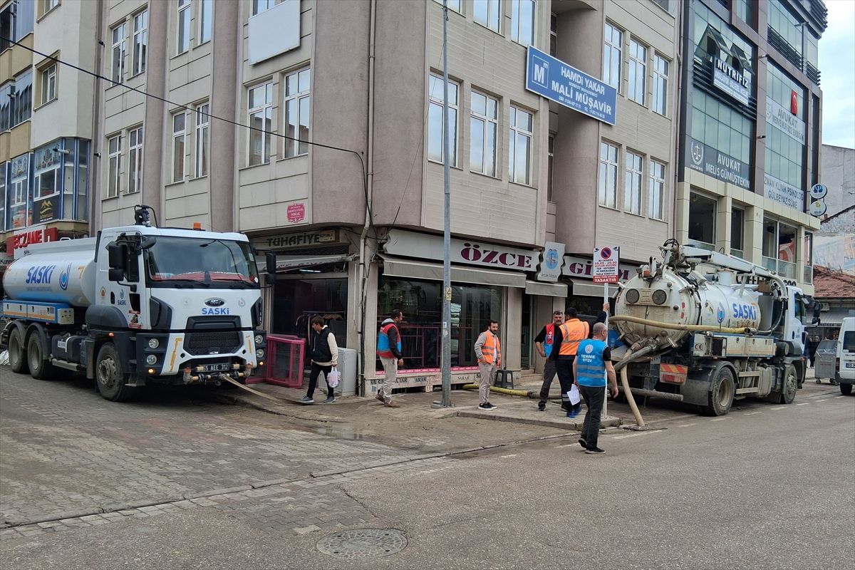 Havza\'da Sel Sonrası Temizlik Devam Ediyor