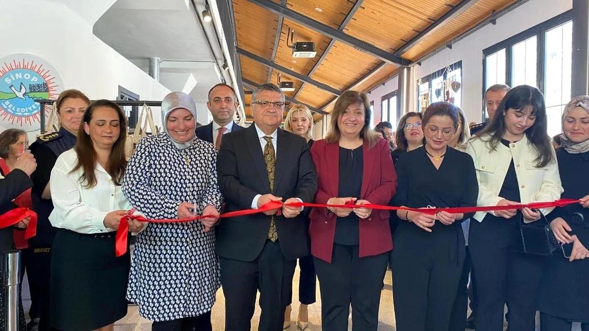 Sinop\'ta Giyim ve El Sanatları Sergisi Açıldı