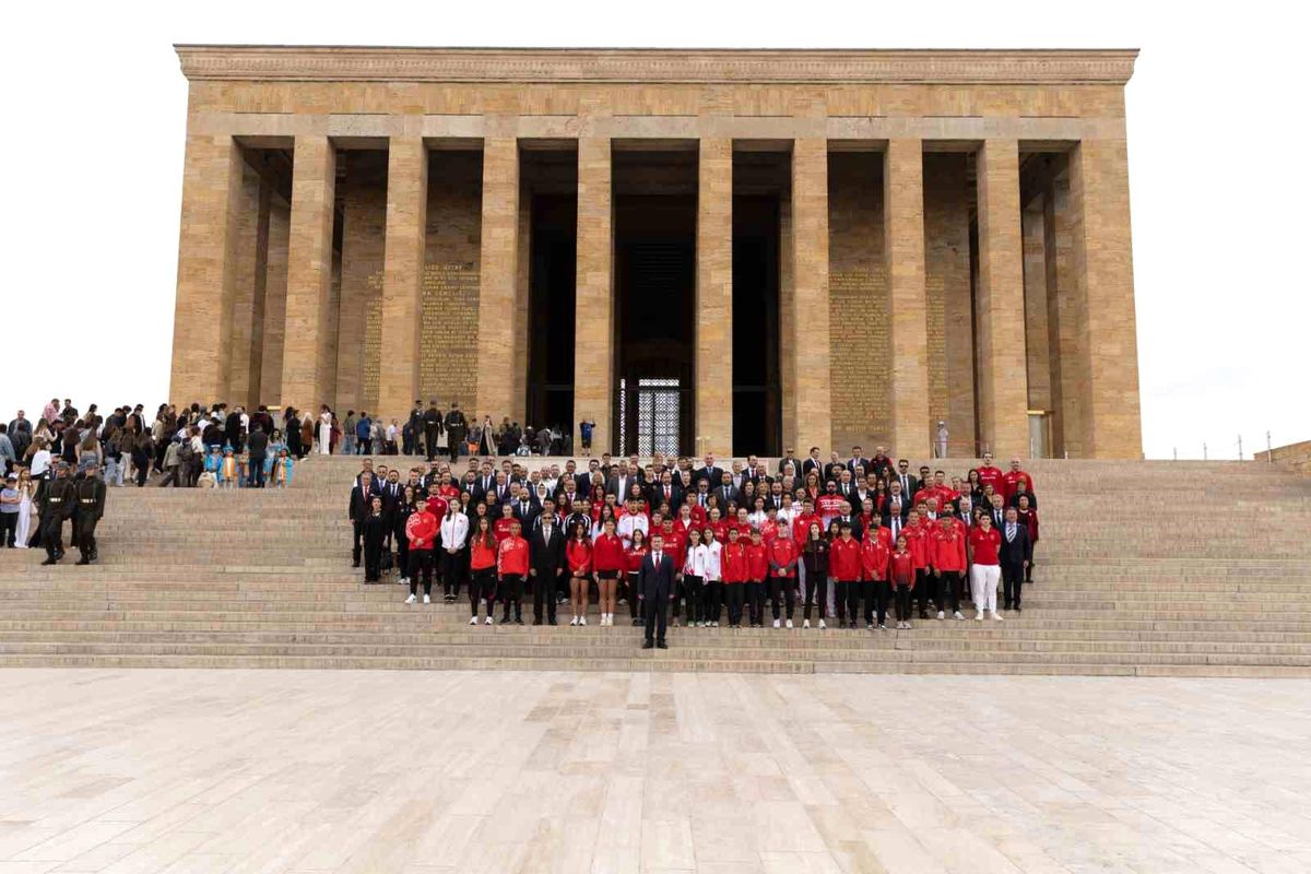 TMOK Heyeti Anıtkabir\'i Ziyaret Etti