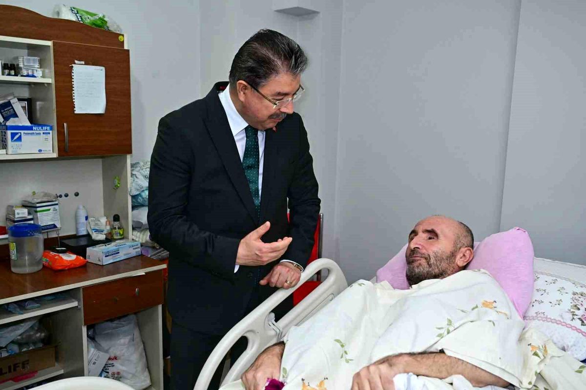 Vali Yılmaz\'dan Engelli Aileye Ziyaret