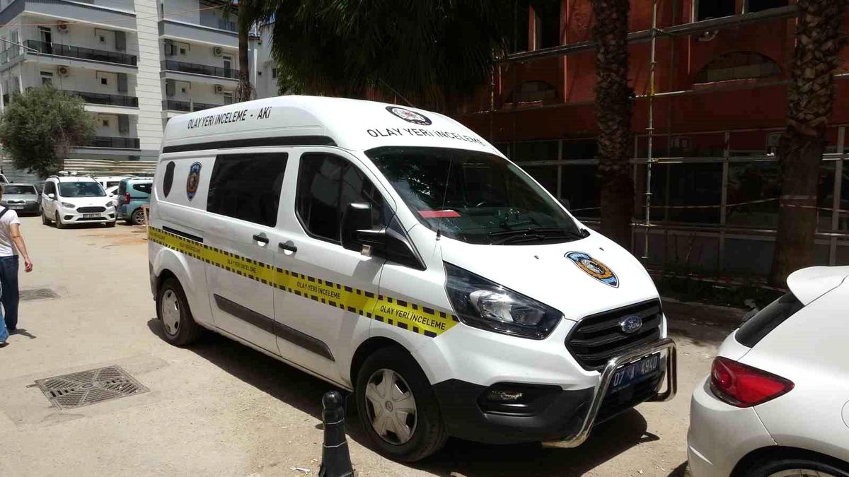 Antalya\'da Karbonmonoksit Zehirlenmesi Şüphesi