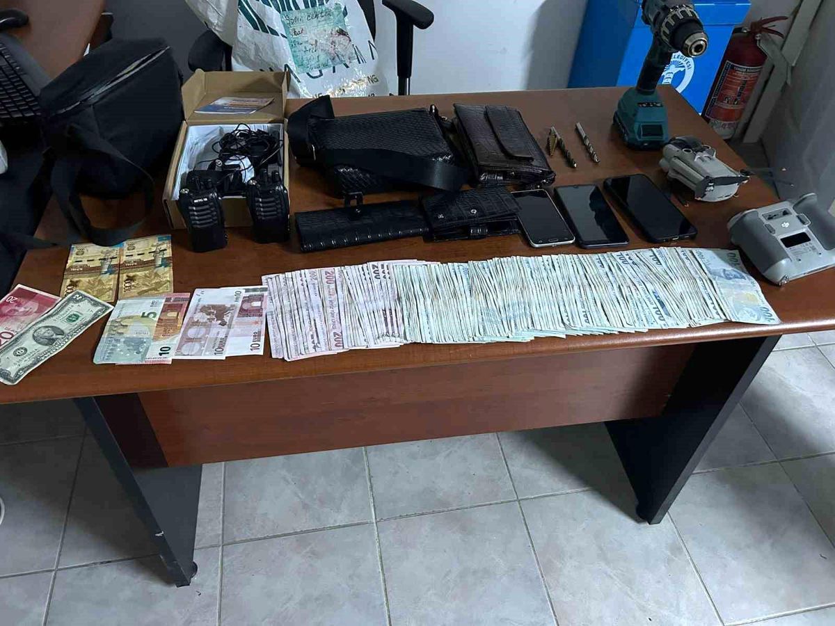 Antalya\'da 8 Milyonluk Soygunun Şahısları Yakalandı
