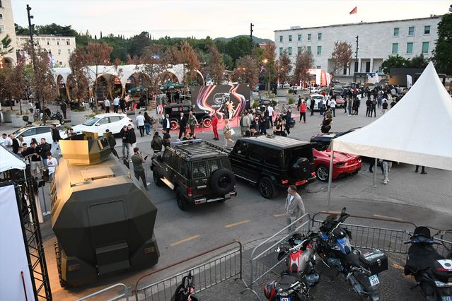 Arnavutluk'ta Otomobil Fuarı Heyecanı