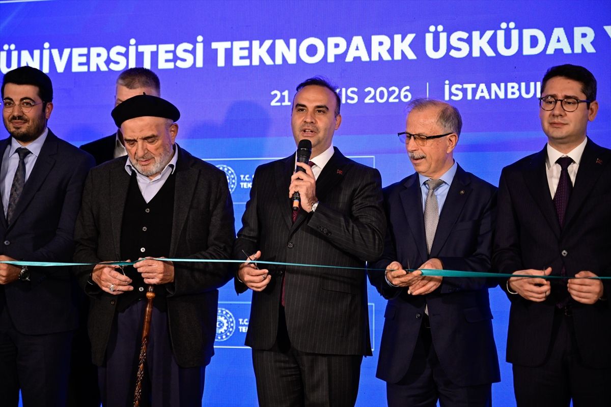 Bakan Kacır: Gençler teknolojiyi üreten bireyler olmalı