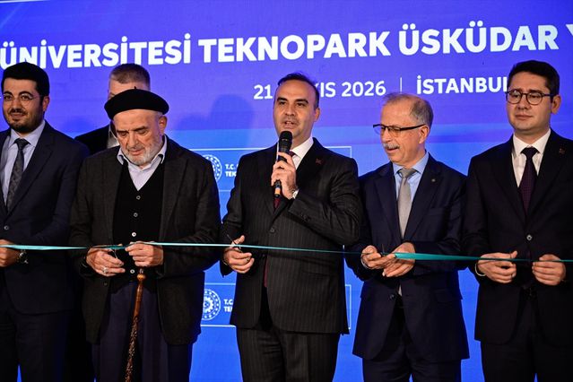 Bakan Kacır: Gençler teknolojiyi üreten bireyler olmalı
