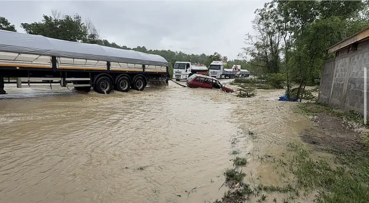 Bartın\'da Heyelan İle Kapanan Yollar Açıldı
