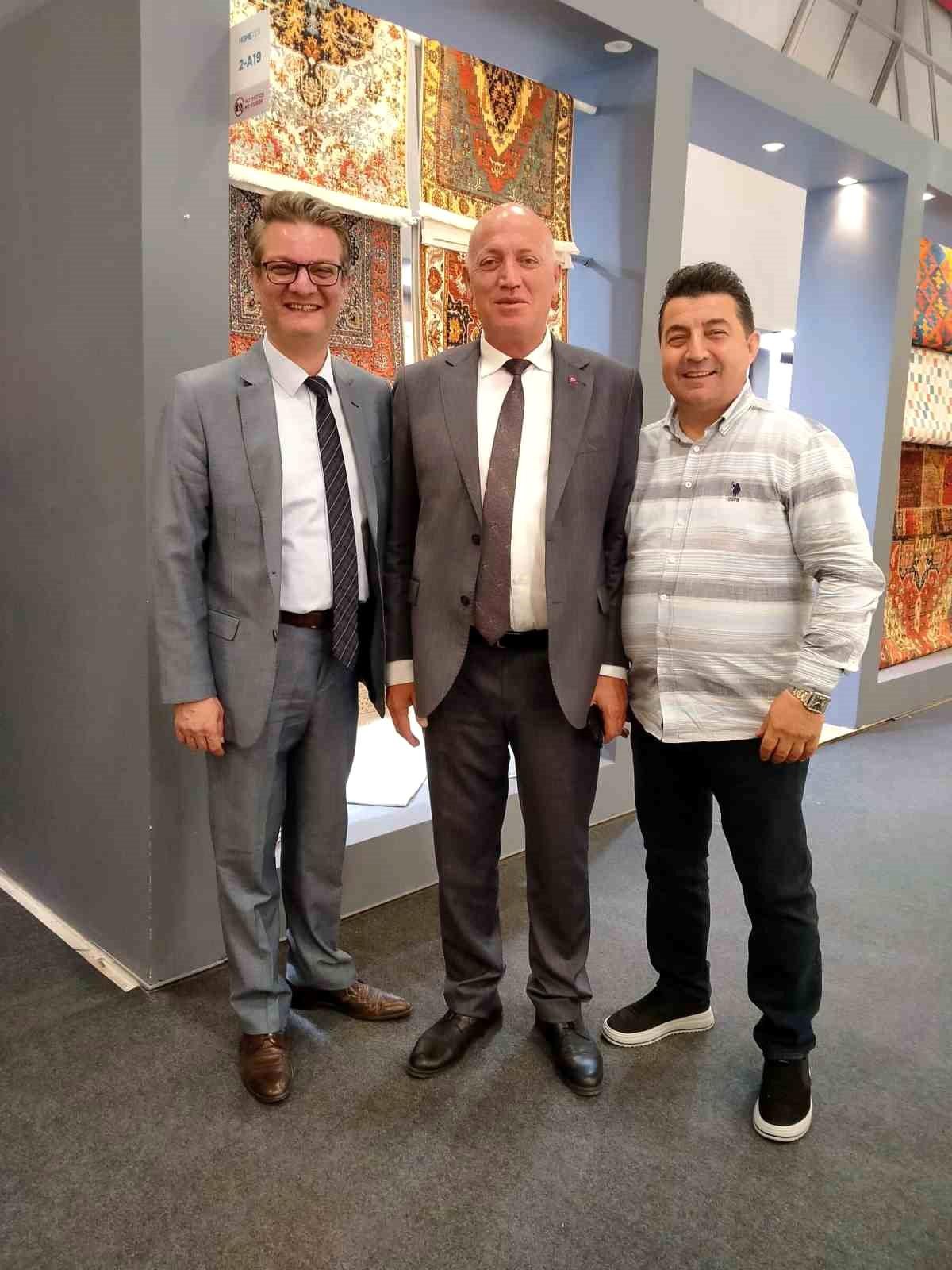 Başkan Kumral\'dan HOMETEX\'te Babadağlı firmaları ziyaret etti